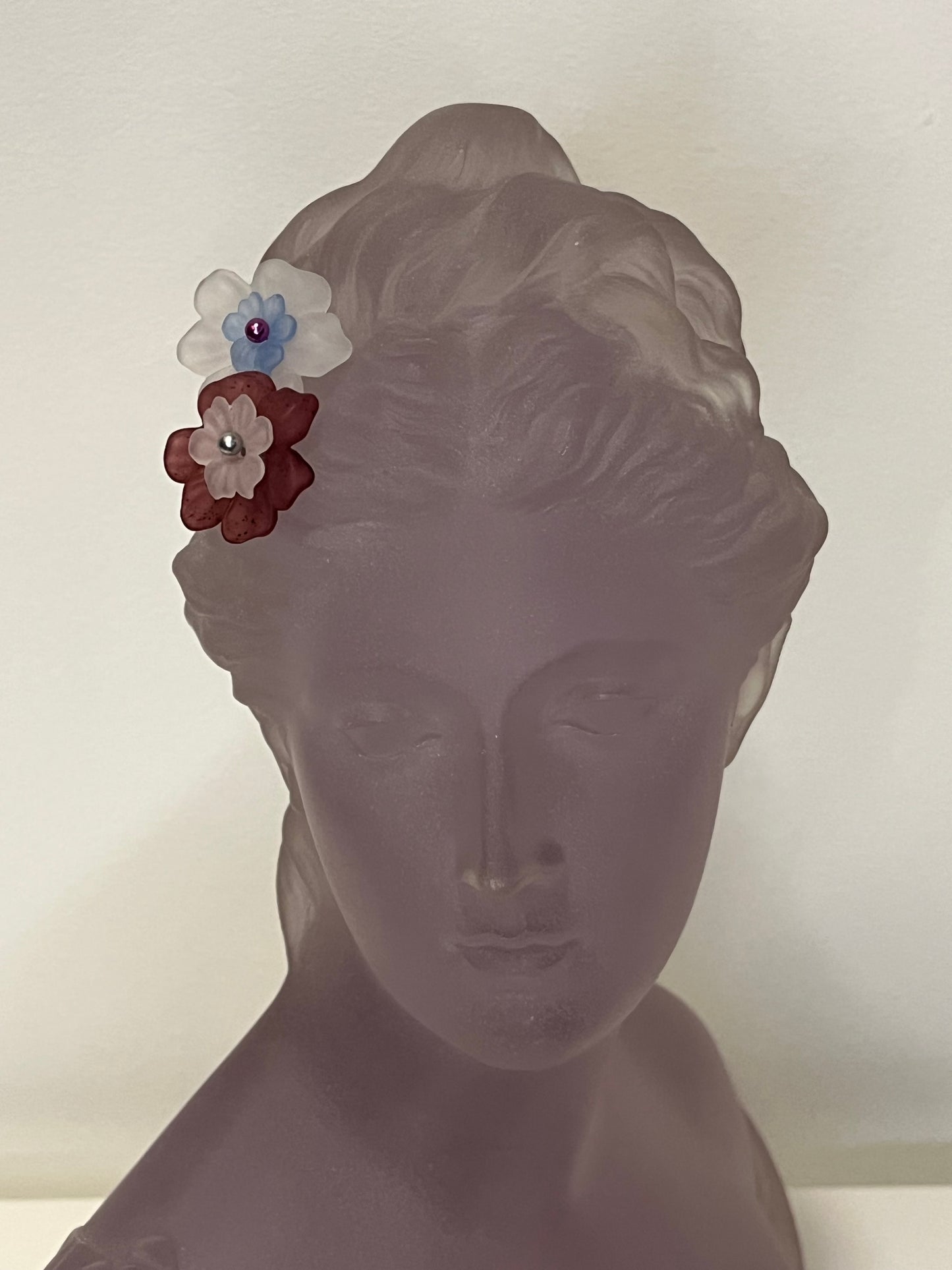 Postmodern Neoclassical Style Lucite Bust