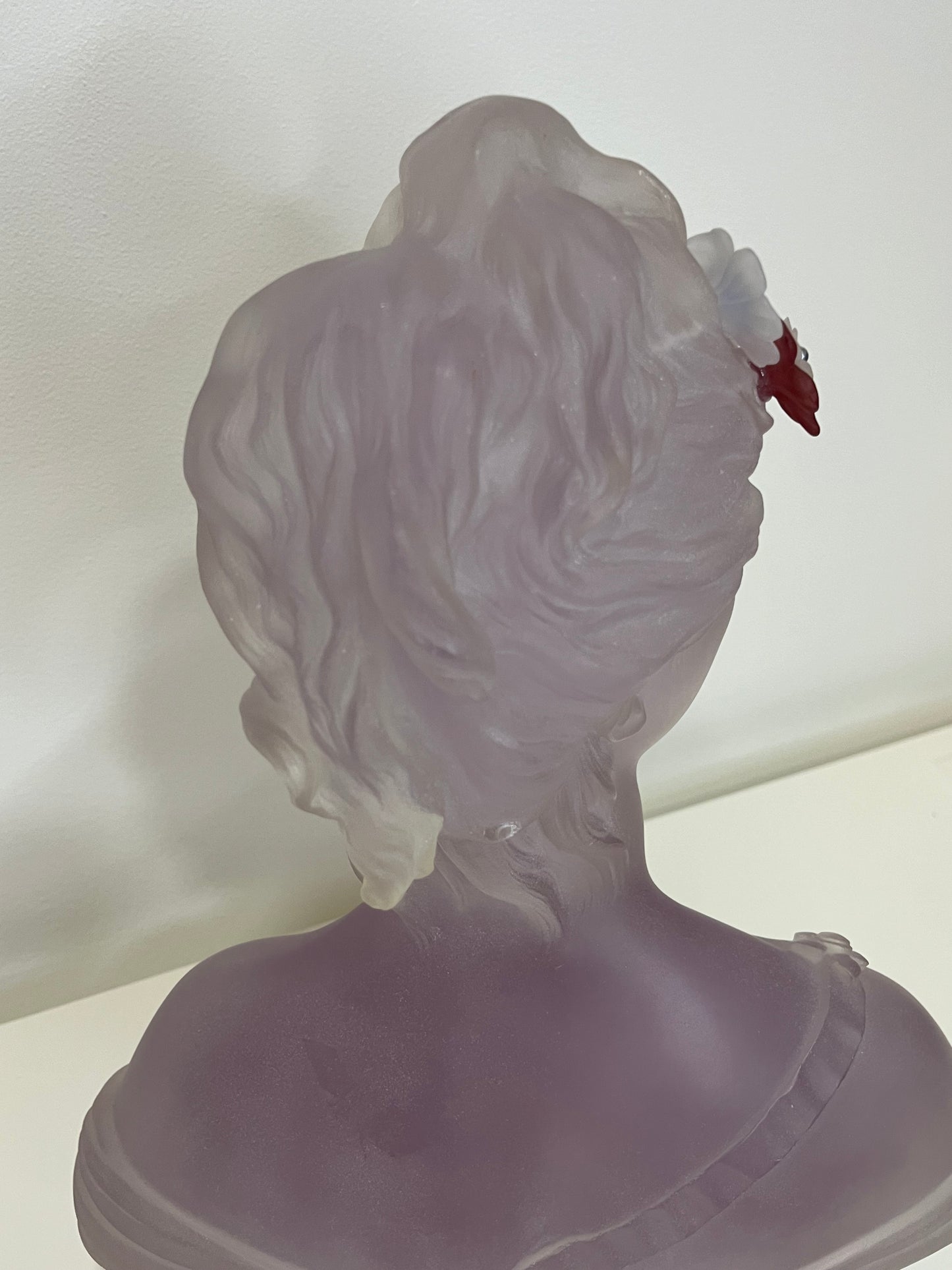 Postmodern Neoclassical Style Lucite Bust